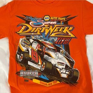 GRAPHIC TEE